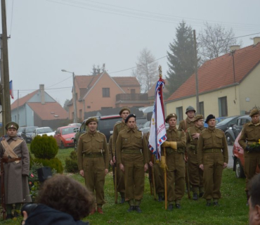 Slavnostní odhalení pamětní desky plk. Josefa Chvalovského,Podmoky