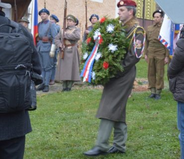 Slavnostní odhalení pamětní desky plk. Josefa Chvalovského,Podmoky