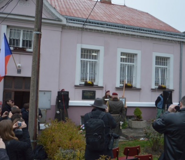 Slavnostní odhalení pamětní desky plk. Josefa Chvalovského,Podmoky