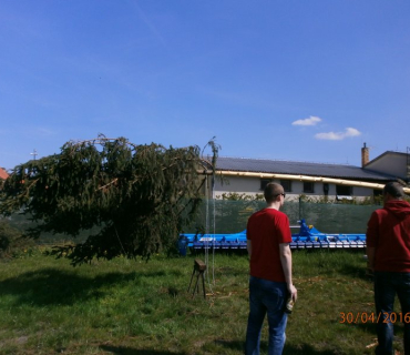 Stavění máje a čarodejnice