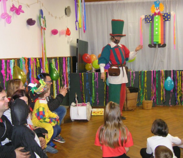 Maškarní karneval