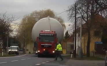 Nadměrný náklad